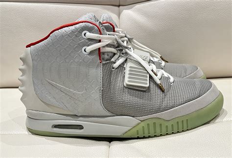 nike yeezy 2 original vs fake|nike yeezy 2 price.